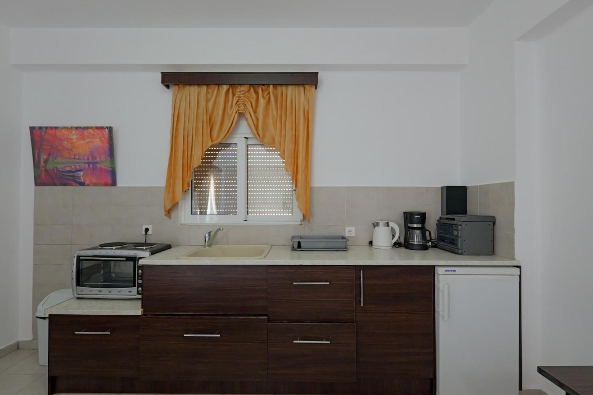 Livia'S Guesthouse คซามิล ภายนอก รูปภาพ